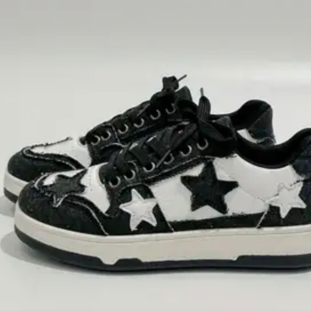 Starry Climb Skate Shoe